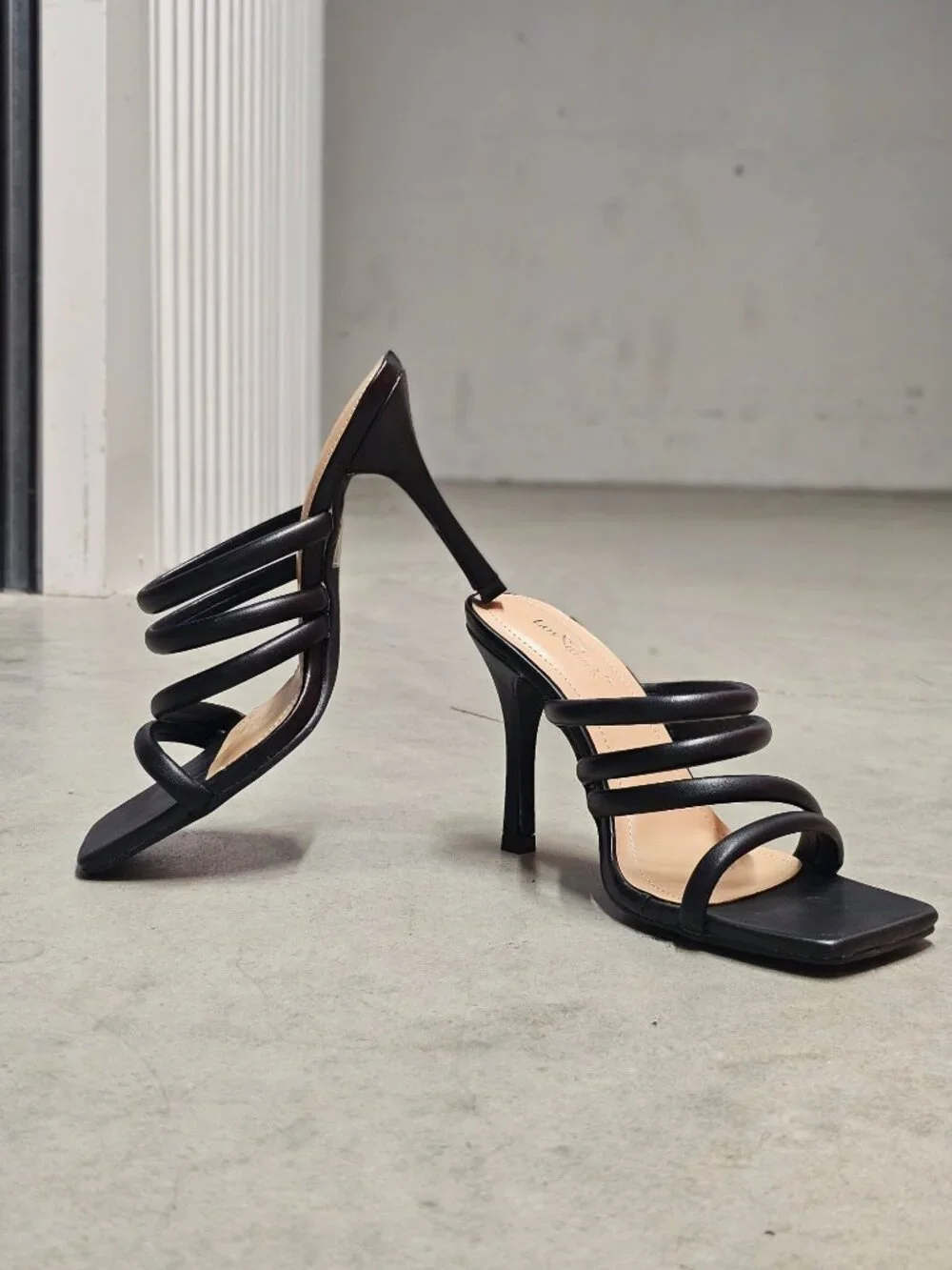 Strappy Black High Heel Sandals With Square Toe Design For Women